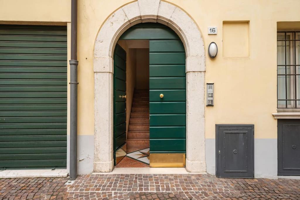 Duomo Apartment Brescia Exterior photo